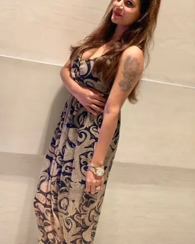 Nighasan Escort